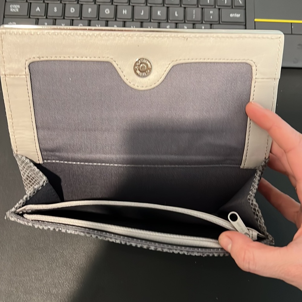 Halogen Wallet - Picture 2 of 3